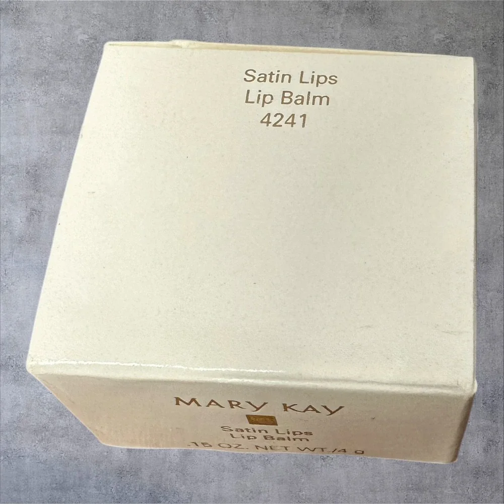 Mary Kay Satin Lips Lip Balm 4241 .15 oz New Fragrance Free Moisturizing Jar‎